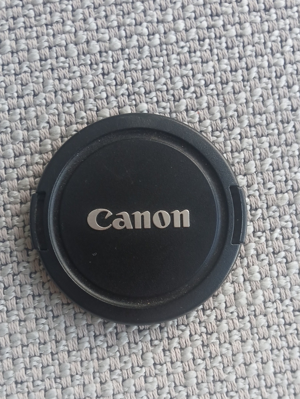Canon Black Front Lens Cap - Camera Accessory 67mm